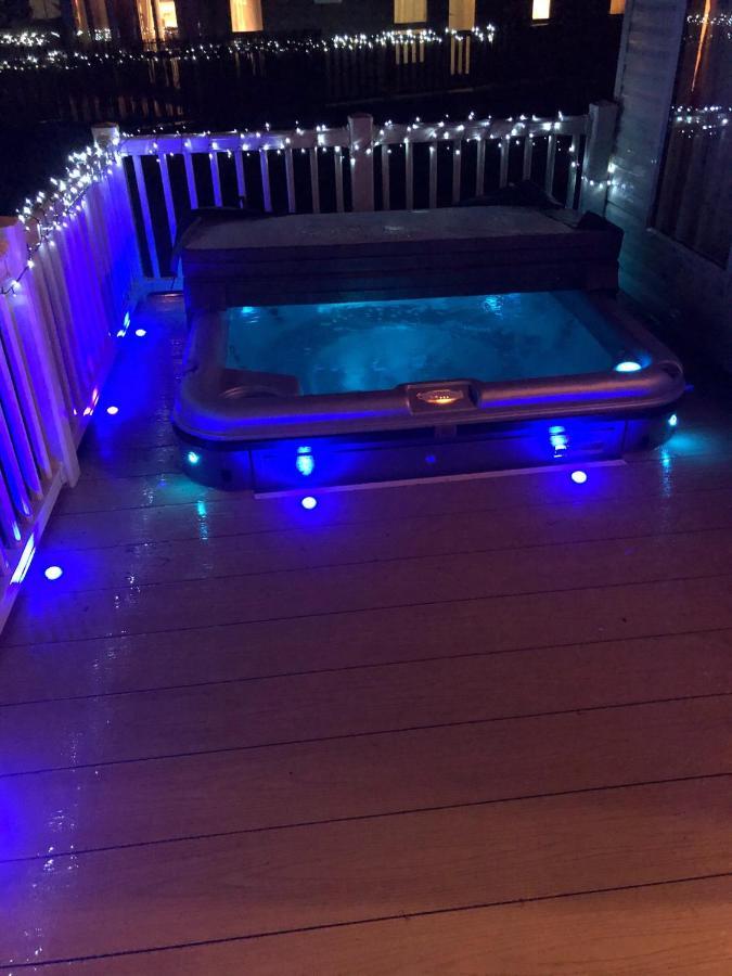 Luxury Lakeside L2 With Hot Tub Situated At Lakes Country Park *