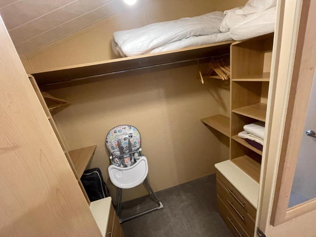 Luxury Lakeside L2 With Hot Tub Situated At Lakes Country Park